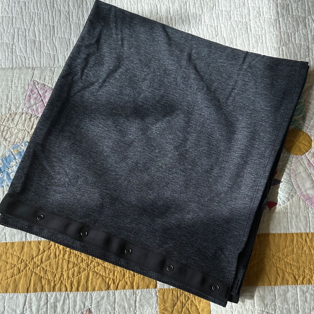 lululemon athletica Vinyasa Charcoal Gray Snap-Hem Wrap